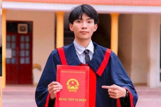 'Kỳ tích' của thủ khoa chuyên sử