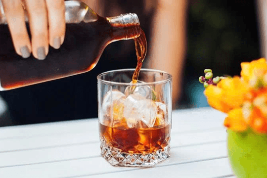 Mẹo uống cà phê ủ lạnh hỗ trợ kiểm soát cân nặng