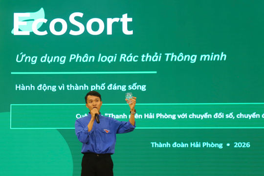 Khi người trẻ dùng AI để giải bài toán rác thải