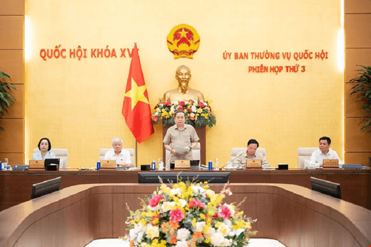 Bế mạc Phiên họp thứ 3 của Ủy ban Thường vụ Quốc hội
