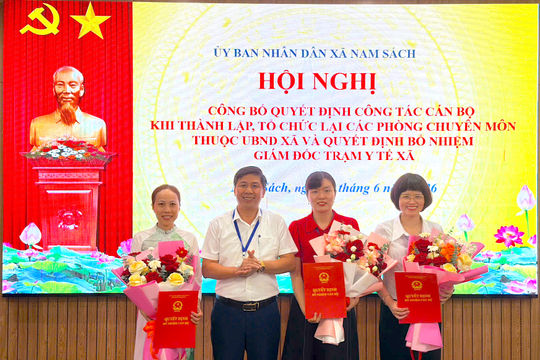 Vì sao phải tổ chức lại phòng chuyên môn cấp xã?