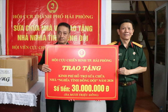 Hỗ trợ sửa nhà ‘Nghĩa tình đồng đội’ cho cựu chiến binh phường Ngô Quyền