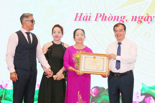 Tuyên dương 114 gia đình văn hóa tiêu biểu Hải Phòng