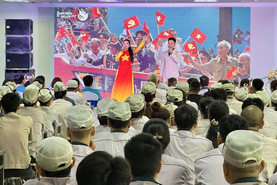 Đưa văn hóa, văn nghệ đến với người lao động