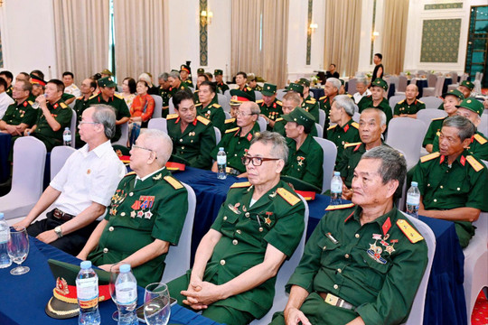 Gặp mặt truyền thống cựu chiến binh Trung đoàn Cận vệ 246 khu vực Hải Phòng - Hưng Yên