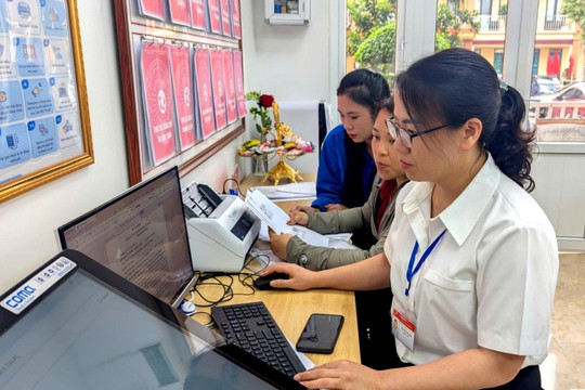 Synchronizing data to improve governance efficiency