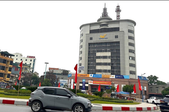 Hai Phong considers 12% registration fee for passenger cars after merger