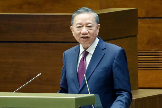Sơ kết 1 năm, đồng chí Tô Lâm chỉ đạo 10 nhiệm vụ trọng tâm nâng cao chất lượng vận hành của mô hình mới(*)