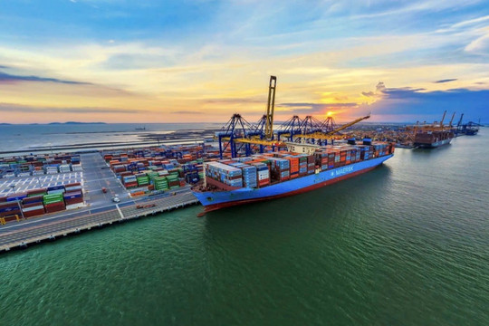 Developing inland-waterway logistics to optimize supply chains