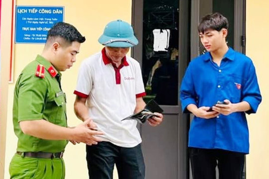 Giúp dân từ Chiến dịch mùa hè số cùng VNeID