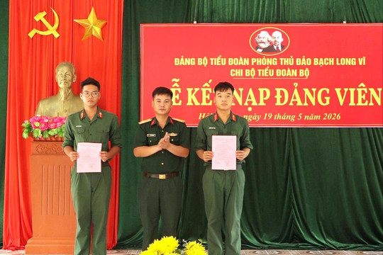 'Hạt giống đỏ' trưởng thành nơi đầu sóng