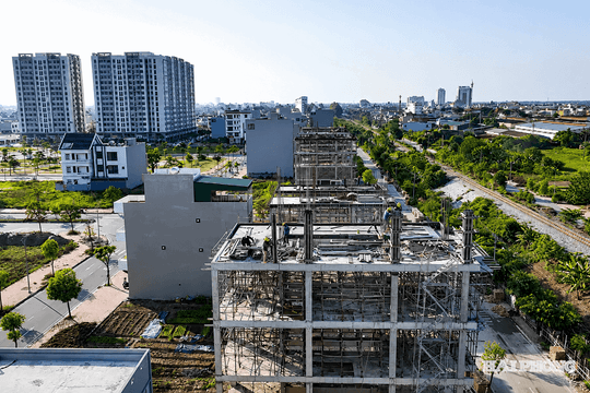 Delegating construction permit authority to commune-level governments