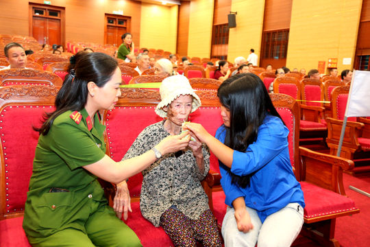 Lan tỏa nghĩa tình từ việc thu nhận mẫu ADN thân nhân liệt sĩ