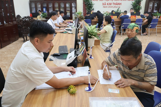 Bộ máy chính quyền cấp xã vận hành thông suốt, người dân hài lòng