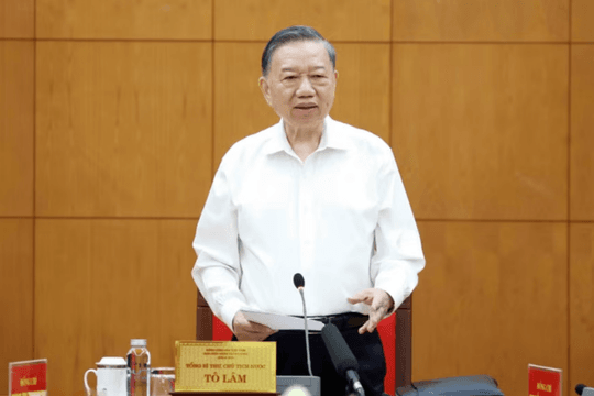 Chăm lo cho người lao động là chăm lo cho tương lai đất nước