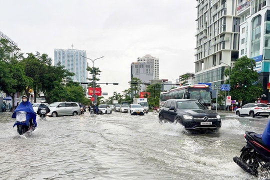 Hải Phòng có mưa dông, tiếp tục ảnh hưởng bởi triều cường