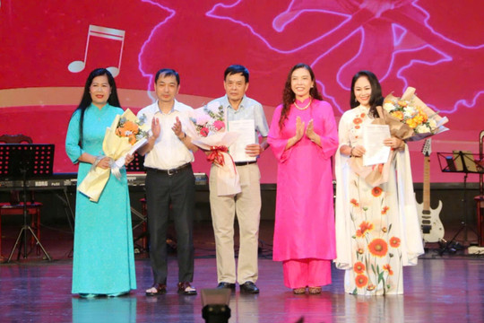 Thành lập Câu lạc bộ Giọng hát hay không chuyên thành phố Hải Phòng