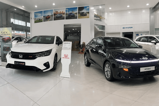 Loạt xe sedan hạng B giảm giá kỷ lục