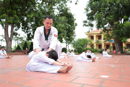 Mùa hè tình nguyện của những chiến sĩ công an