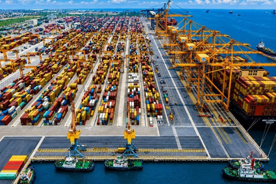 Priority given to investment in Nam Do Son and Lach Huyen ports