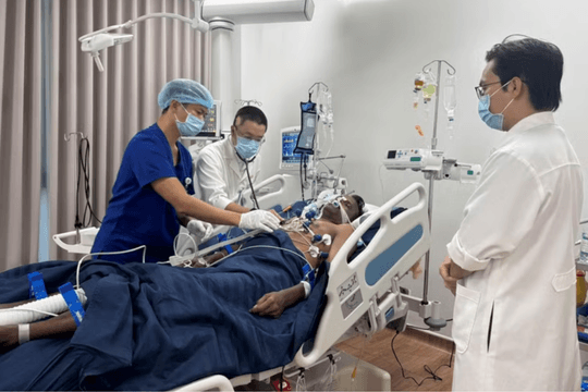 Khẩn trương cứu chữa, hỗ trợ nạn nhân vụ tàu du lịch gặp nạn ở Phú Quốc