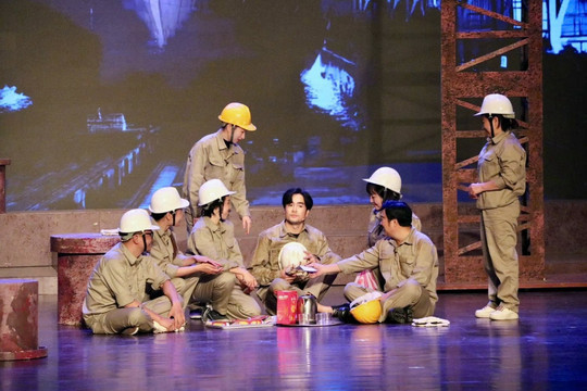 'Giữ lửa' nghệ thuật kịch nói