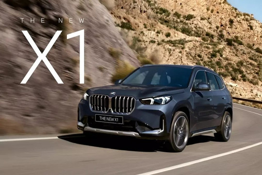 Land Cruiser FJ sắp về Việt Nam, BMW X1 chốt giá