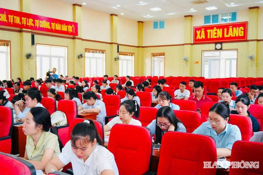 Bồi dưỡng nhận thức về Đảng cho 122 quần chúng ưu tú