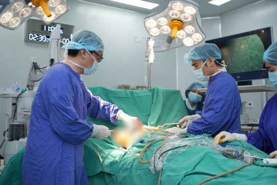 Vinmec Hải Phòng ‘hồi sinh’ lồng ngực bị lõm cho cậu bé 13 tuổi bằng ca phẫu thuật tạo hình phức tạp