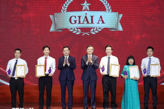 Trao giải Cuộc thi Bảo vệ nền tảng tư tưởng của Đảng trong kỷ nguyên mới
