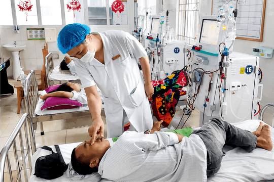 Gánh nặng kép của bệnh nhân chạy thận