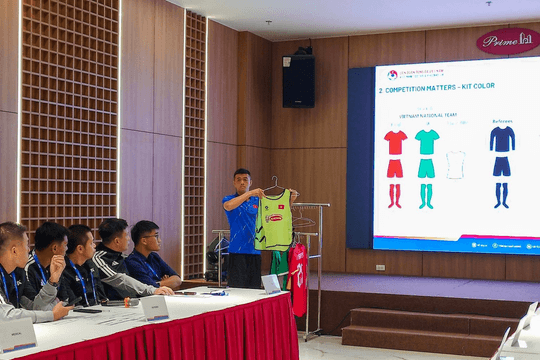 Sẵn sàng cho trận giao hữu bóng đá quốc tế giữa Việt Nam và Myanmar