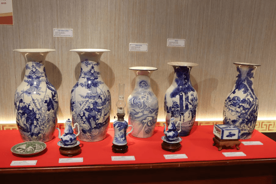 Khai mạc triển lãm chuyên đề về gốm quý Nam Bộ