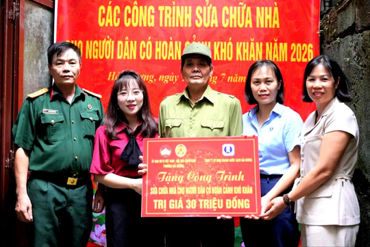 Hỗ trợ sửa chữa 3 nhà cho hộ khó khăn ở phường Hải Dương