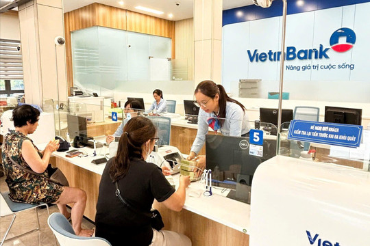 Lãi suất tiền gửi phân hóa mạnh