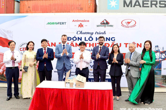 First Czech meat shipment enters Vietnam through Hai Phong port