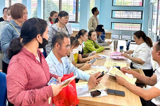 Tạo sinh kế để thoát nghèo bền vững