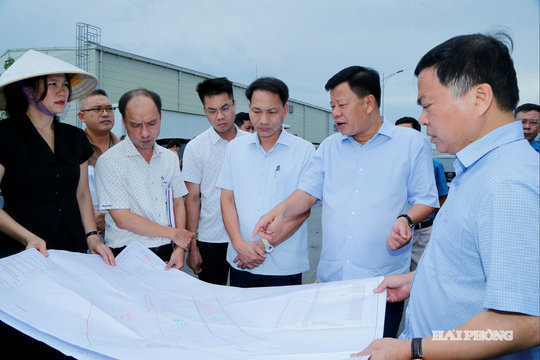 Bàn giao mặt bằng thi công tuyến đường nối quốc lộ 5 với quốc lộ 10 trong tháng 9