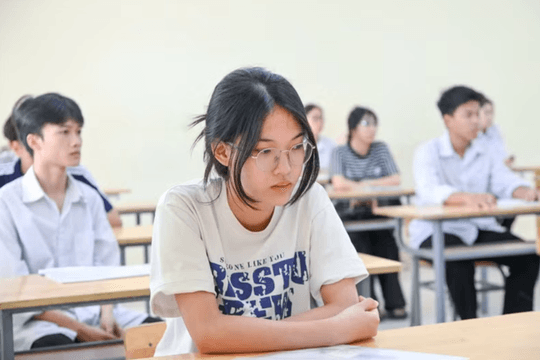 Đề xuất tổ chức thi tốt nghiệp THPT trên máy tính từ năm 2027
