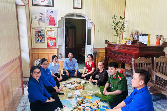 Những bữa cơm vun đắp nghĩa tri ân