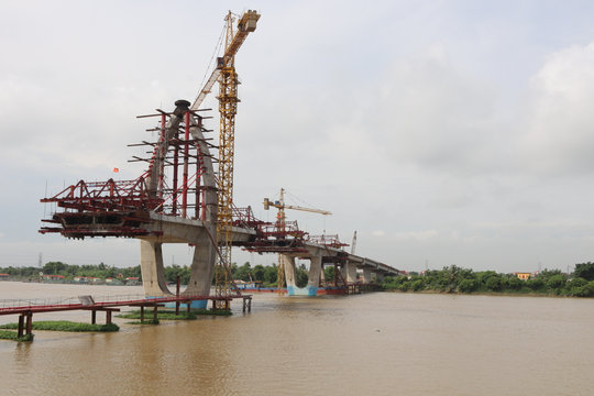 Thúc đẩy đầu tư công từ giải phóng mặt bằng và năng lực nhà thầu