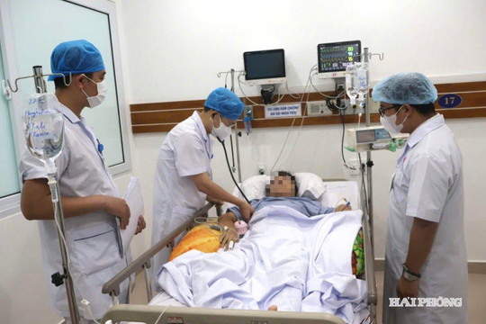Cứu sống bệnh nhi 16 tuổi sốc tim nguy kịch nhờ kỹ thuật ECMO