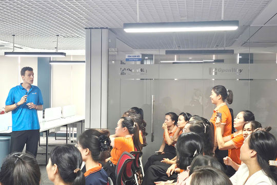 Making English a second language in Hai Phong schools