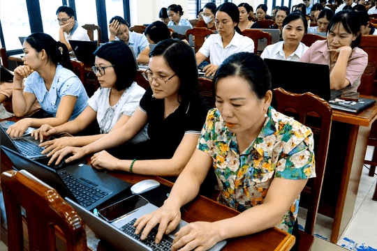 Hải Hưng đào tạo AI cho giáo viên, hướng tới lớp học số hiện đại
