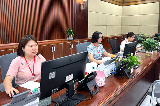 Hải Phòng ban hành chính sách hỗ trợ công chức bộ phận 'một cửa'