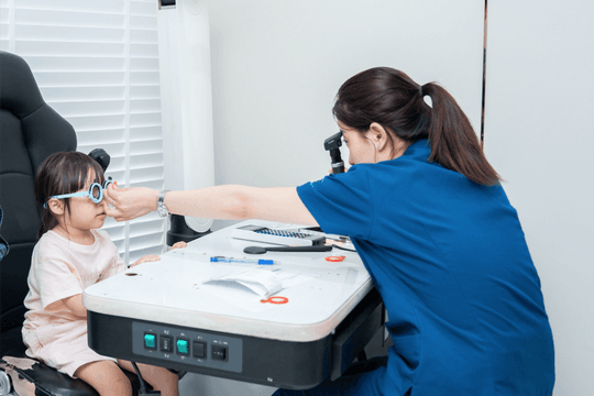Báo động cận thị học đường khi nhiều trẻ giảm thị lực từ rất sớm
