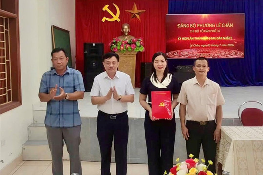 Chi bộ thôn, tổ dân phố mới từng bước đi vào nền nếp