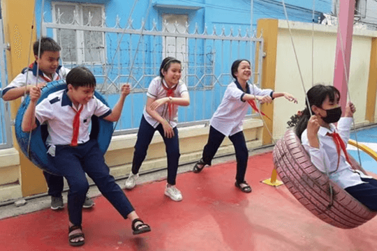 Nhà trường và Công an phối hợp ngăn chặn bạo lực học đường từ sớm