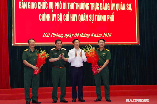 Thượng tá Đặng Văn Thương giữ chức Chính ủy Bộ Chỉ huy quân sự thành phố Hải Phòng
