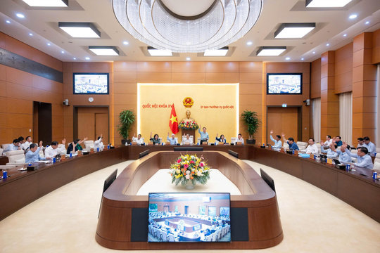 Thống nhất trình Quốc hội xem xét thành lập hai thành phố Quảng Ninh và Bắc Ninh